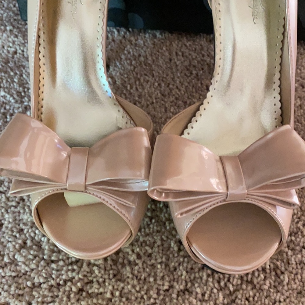 Johnathan Kayne formal heels - Picture 2 of 5